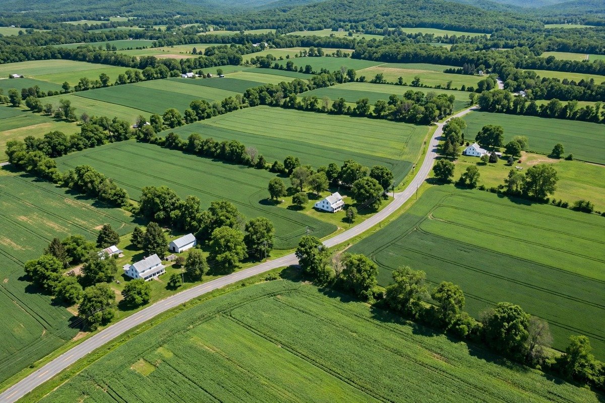 Skyline and neighborhoods of Gordonville, Pennsylvania