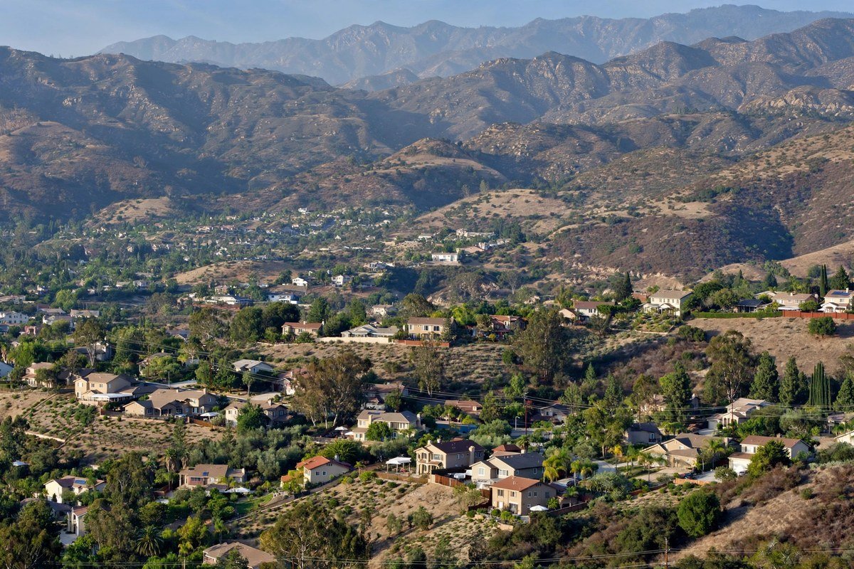 La Crescenta California foothill skyline, Nova slab leak service area