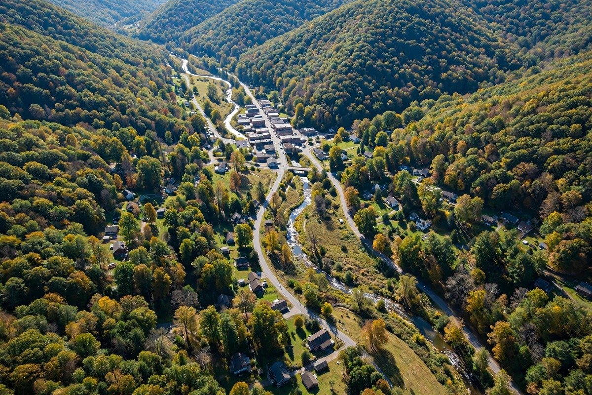 Skyline and neighborhoods of Seven Valleys, Pennsylvania