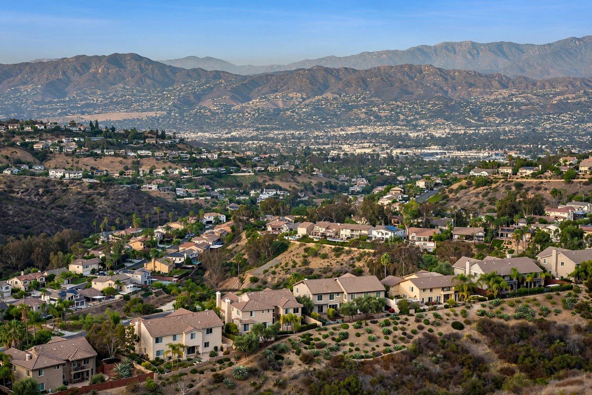 Verdugo City California foothill skyline, slab leak service area